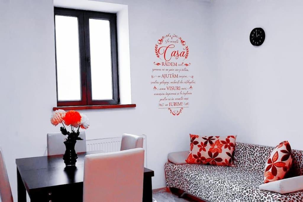 Holiday Cazare Brasov Ngoại thất bức ảnh